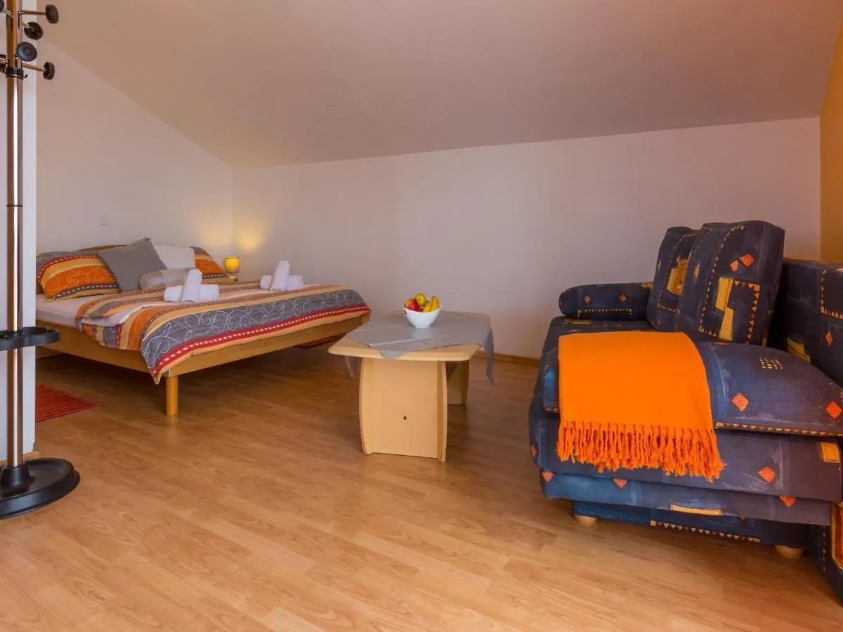 Apartments Vanessa Dramalj